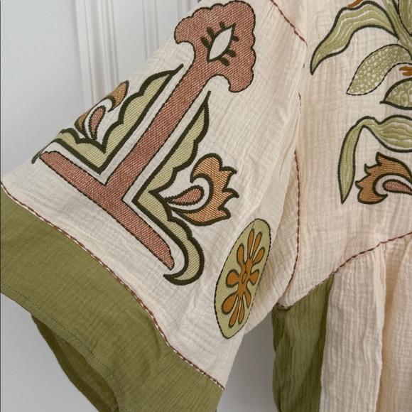 Easel Embroidered Blouse Top Womens Size S - Picture 7 of 12